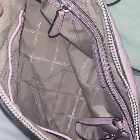Michael Kors pink shoulder bag - Picture 2 of 3